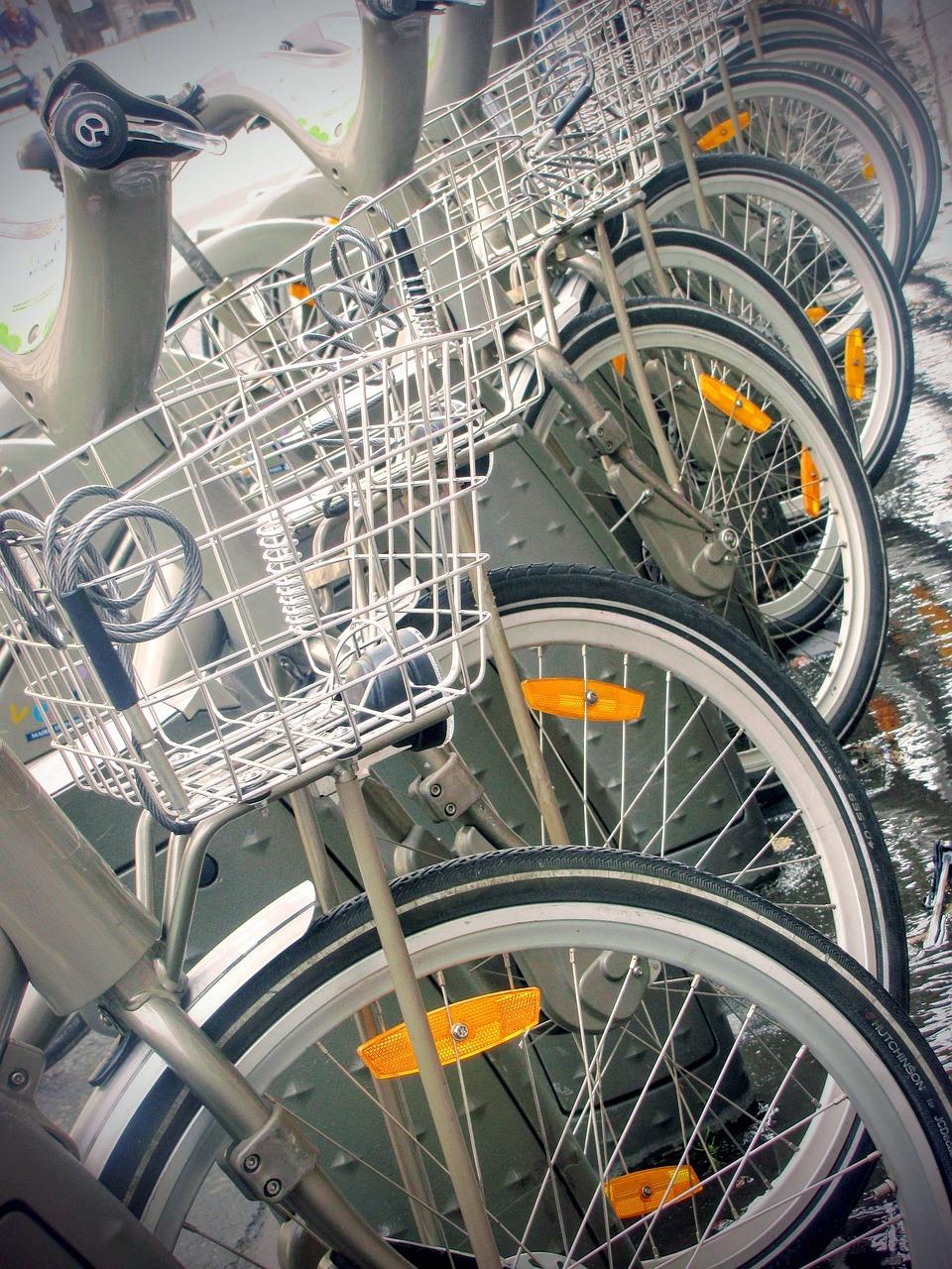 Bedrijven in Alphen Aan Den Rijn fietsenstalling in Alphen Aan Den Rijn